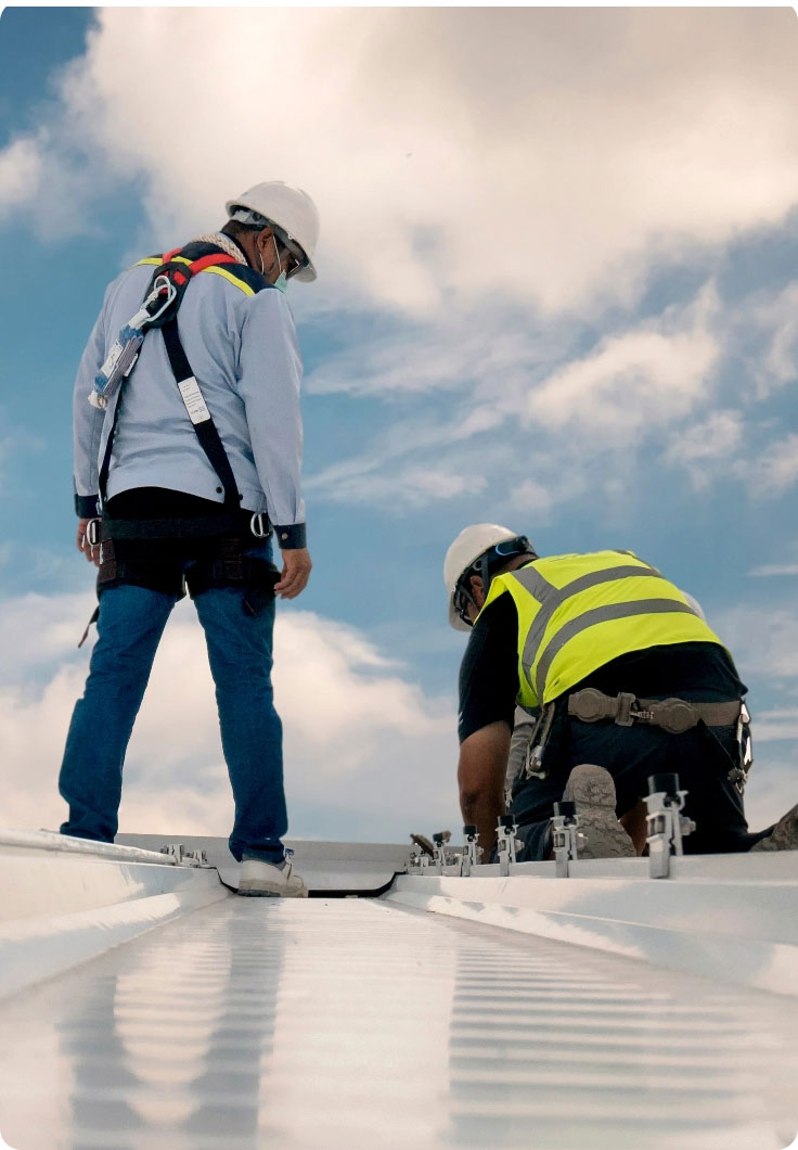 Worker commercial roofing