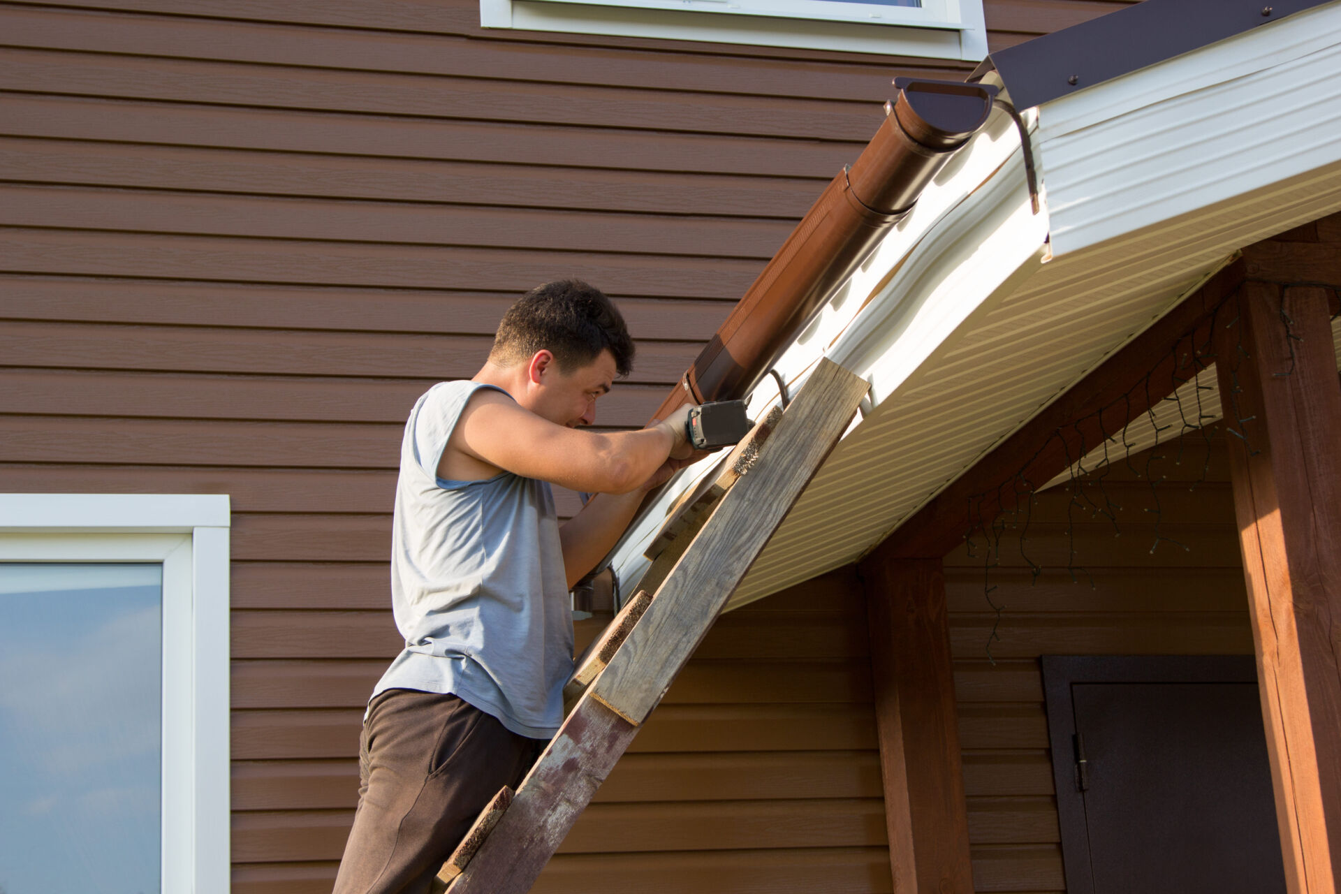Eavestrough Repair Edmonton